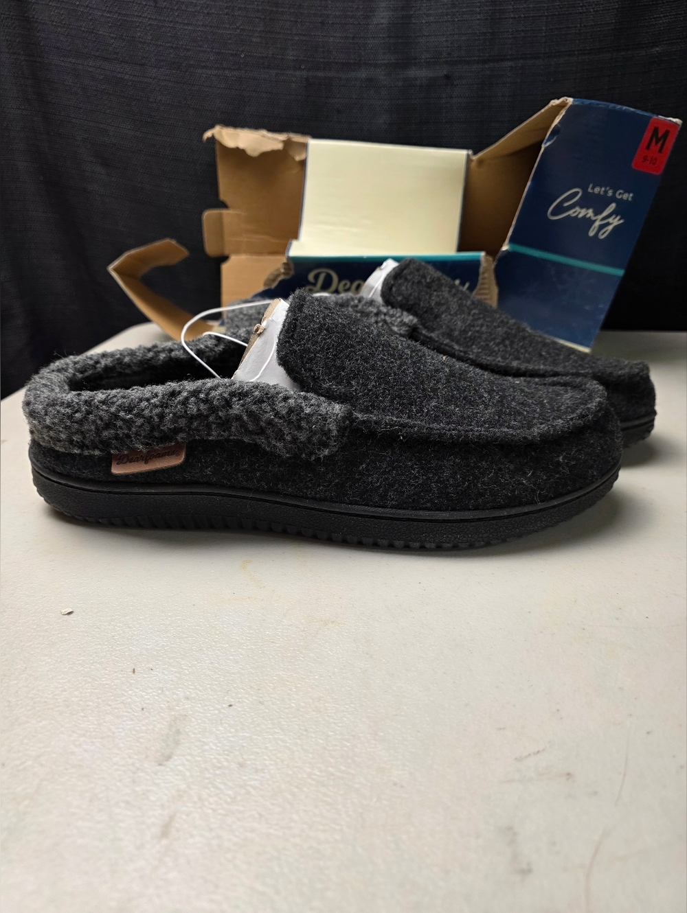 Mens Medium 9-10 Black Dearfoams Slippers  Memoryfoam New